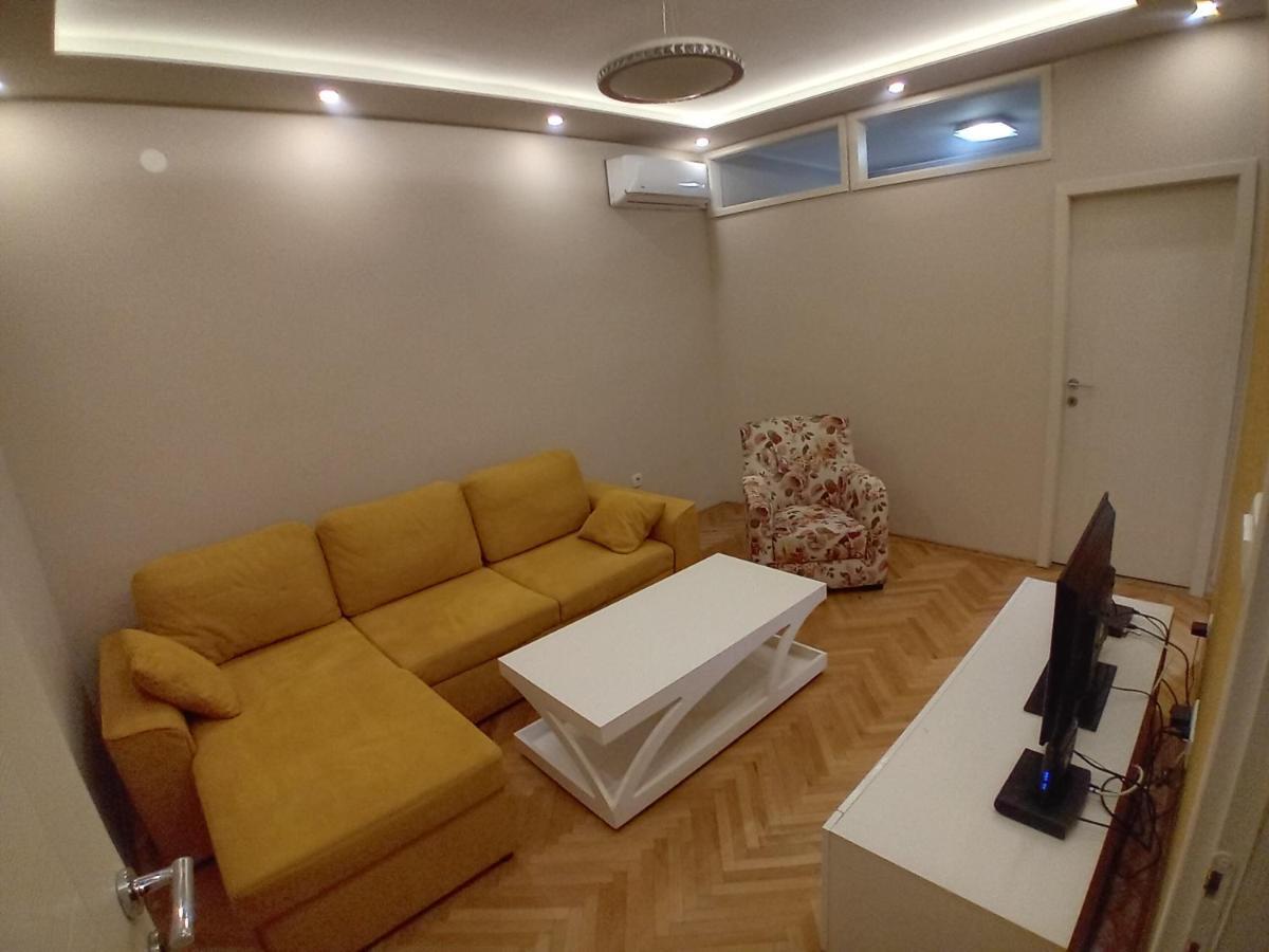 Apartments Mellon 波德戈里察 外观 照片